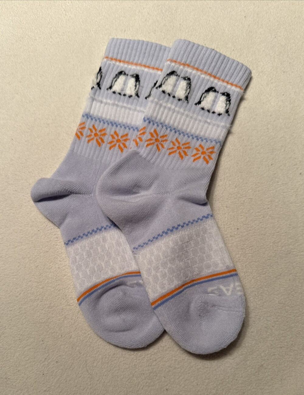Bombas Youth Women's Crew Socks 4 Pair Pack Blue Fuzzy Penguin Size Y NWOT
